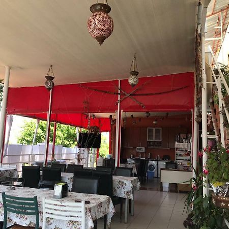 Zuemruet Pansiyon Side Hotel Luaran gambar