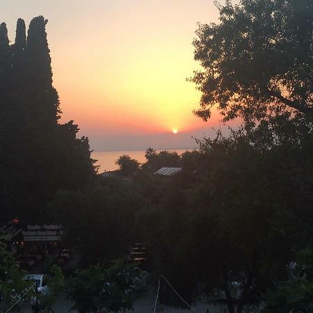 Zuemruet Pansiyon Side Hotel Luaran gambar