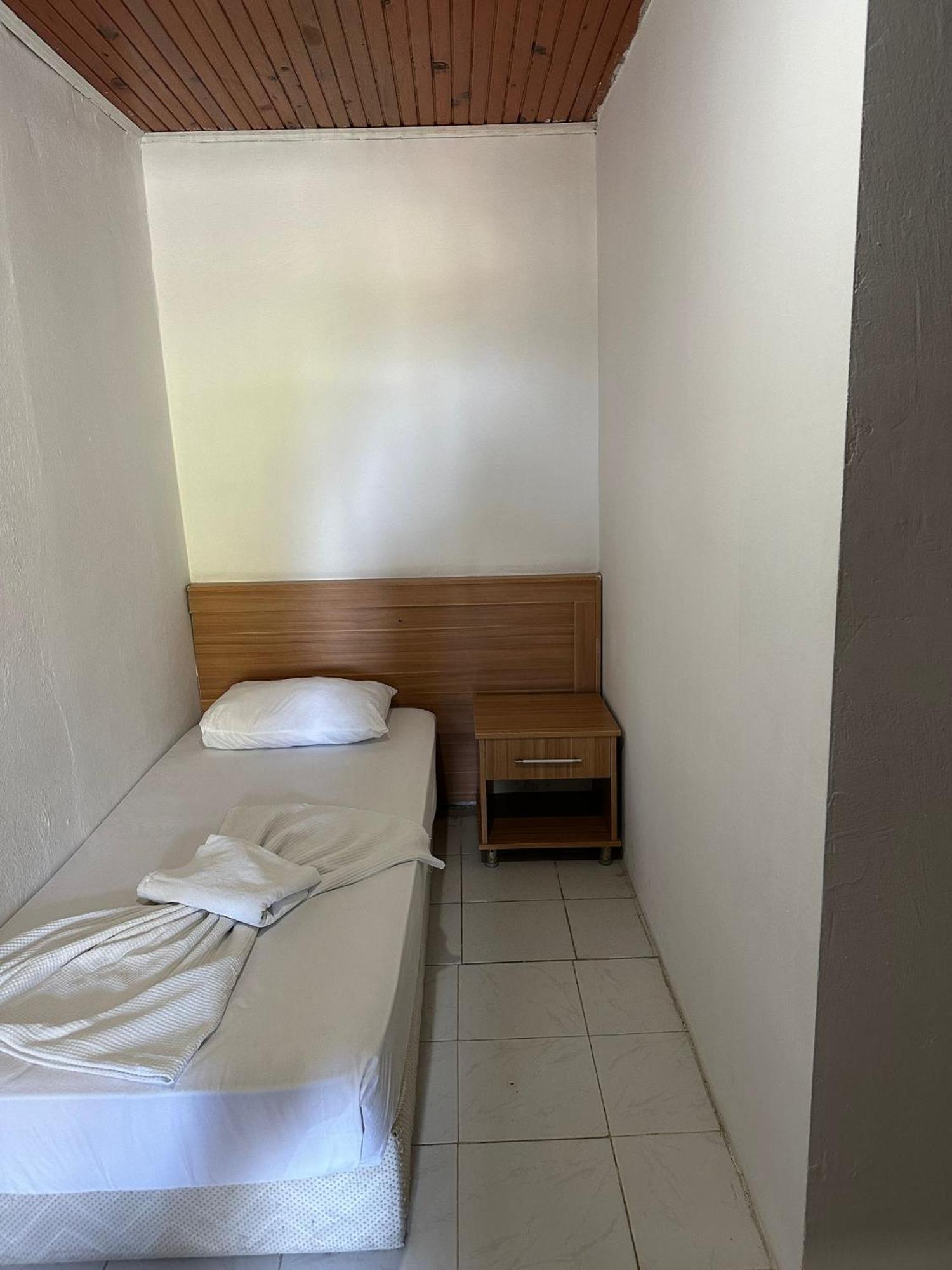Zuemruet Pansiyon Side Hotel Luaran gambar
