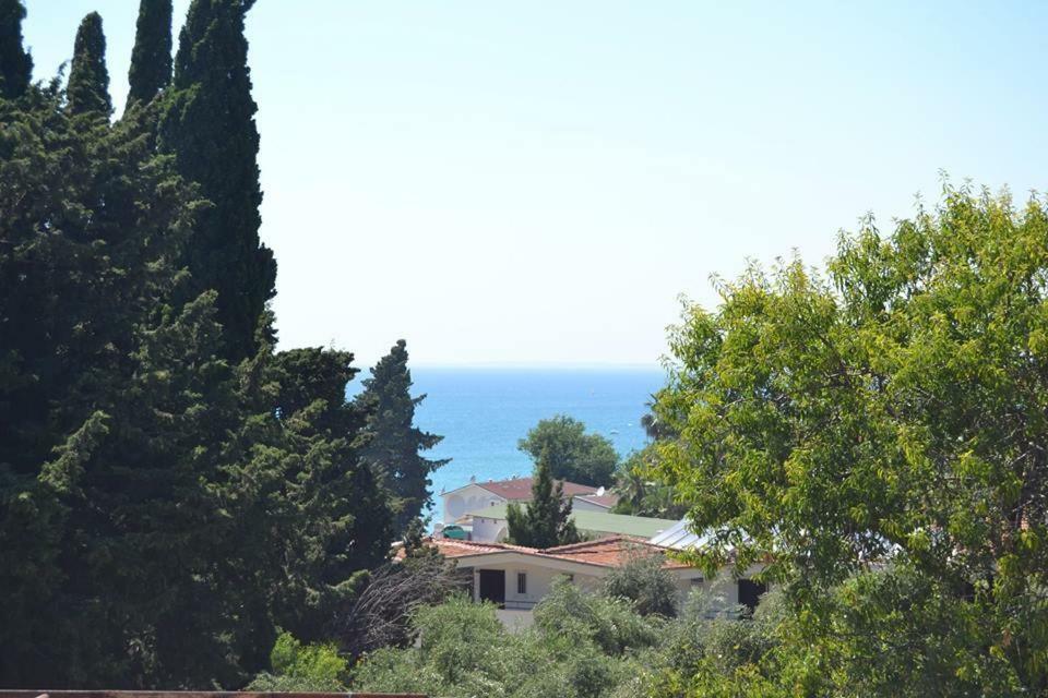 Zuemruet Pansiyon Side Hotel Luaran gambar