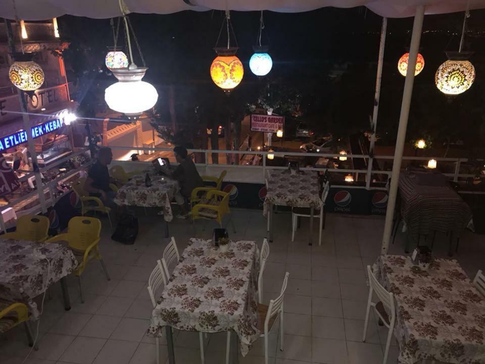 Zuemruet Pansiyon Side Hotel Luaran gambar